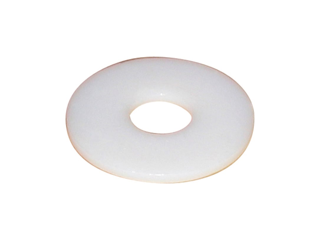 Plastic disc for climbing wall