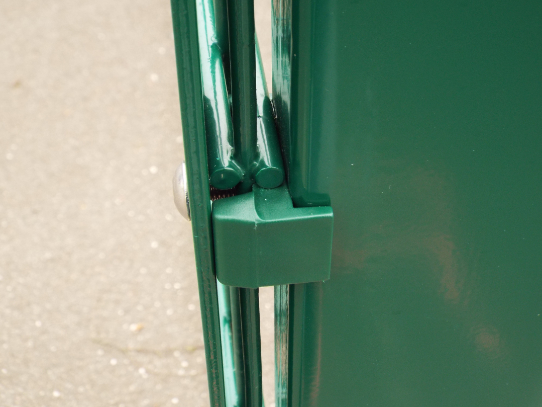 Double bar mat made of steel