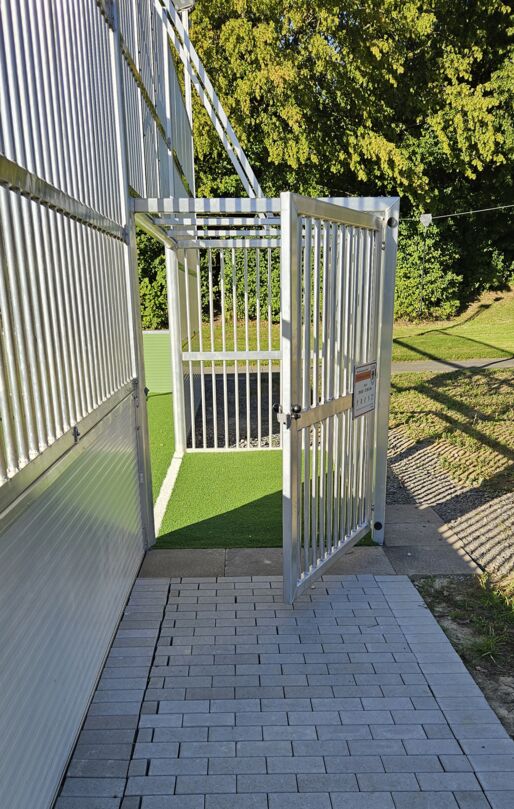 Addition Soccer Court ARENA PRO PLUS: Barrier-free access doors