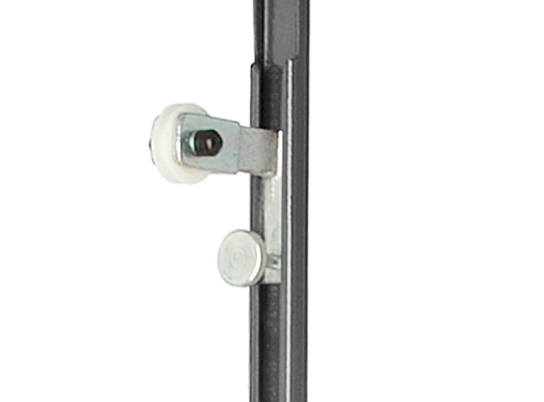 Sliding hook with pulley