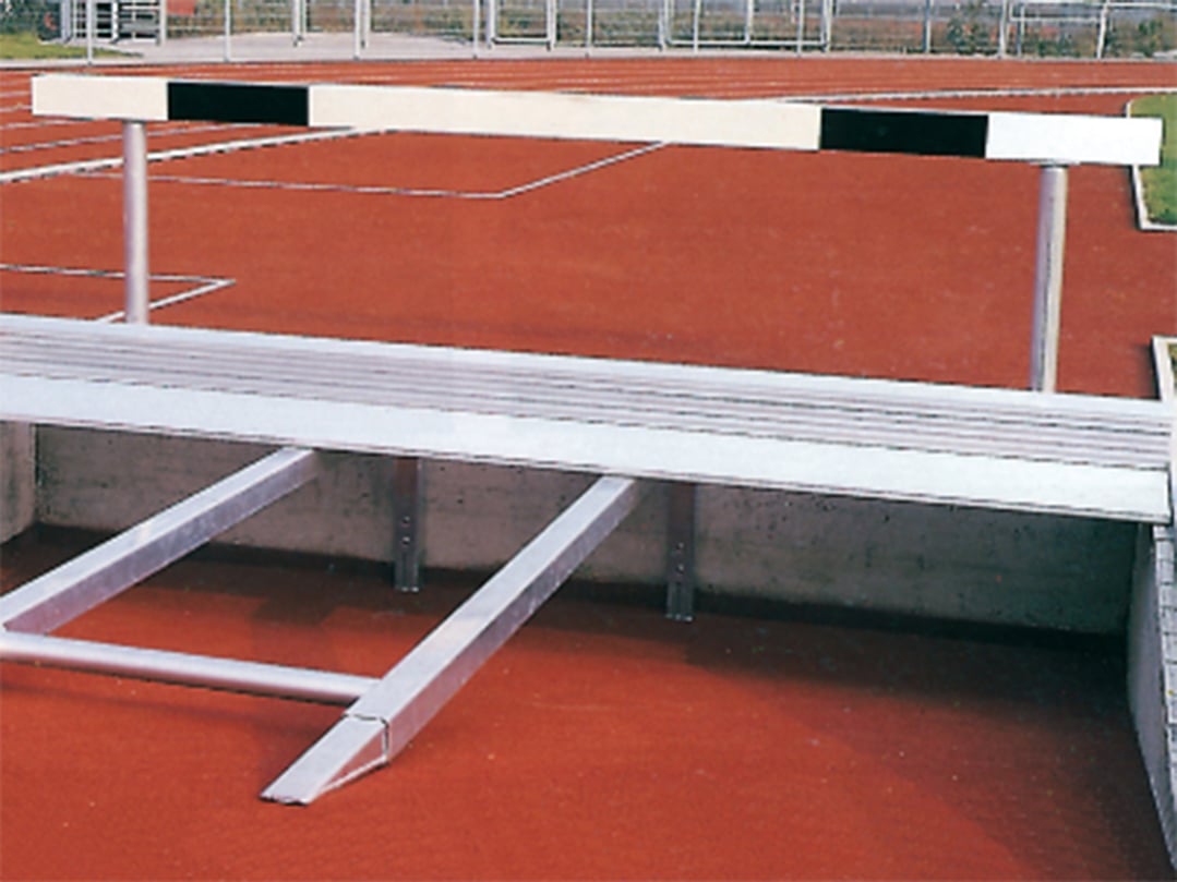 Aluminum substructure for water pit cover