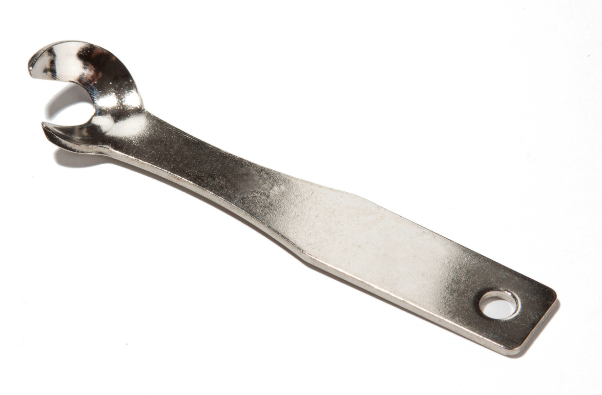 Plug lifter for large exercise balls