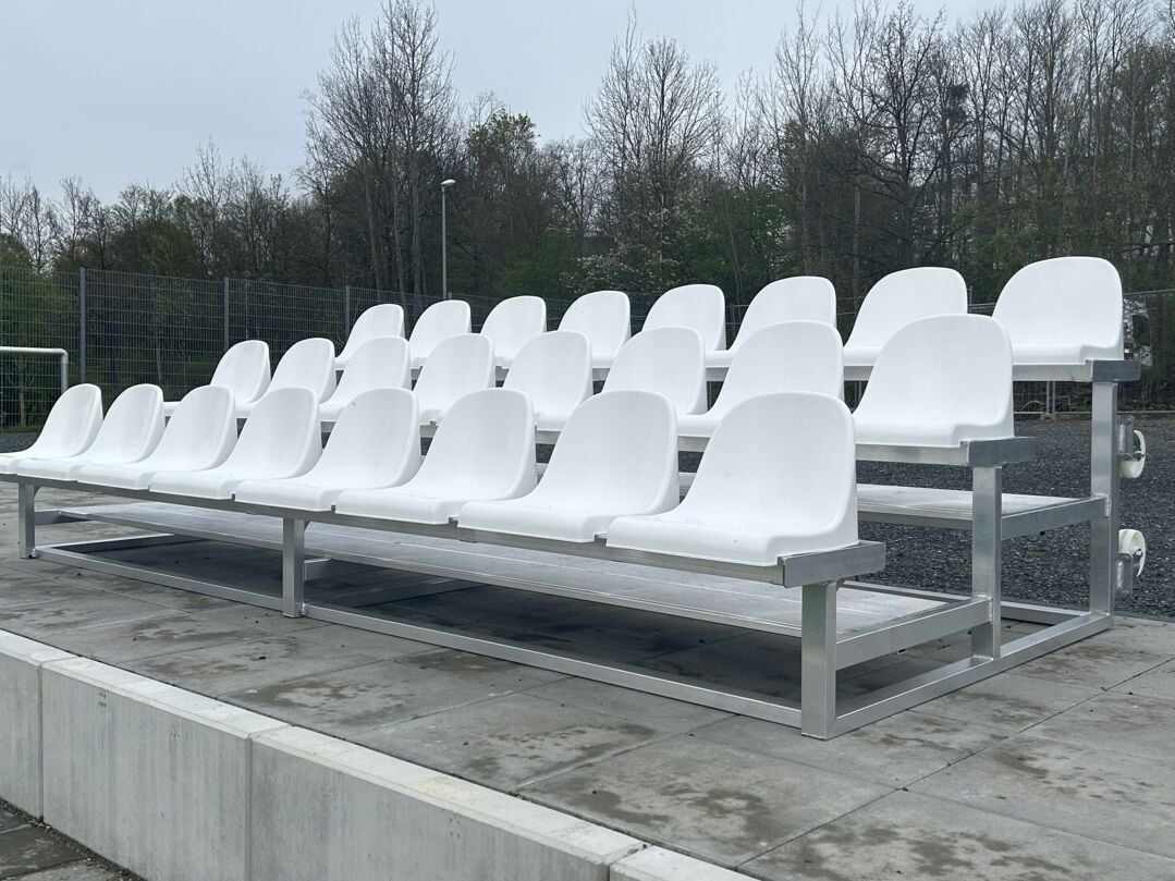Mobile spectator stand 24 seats