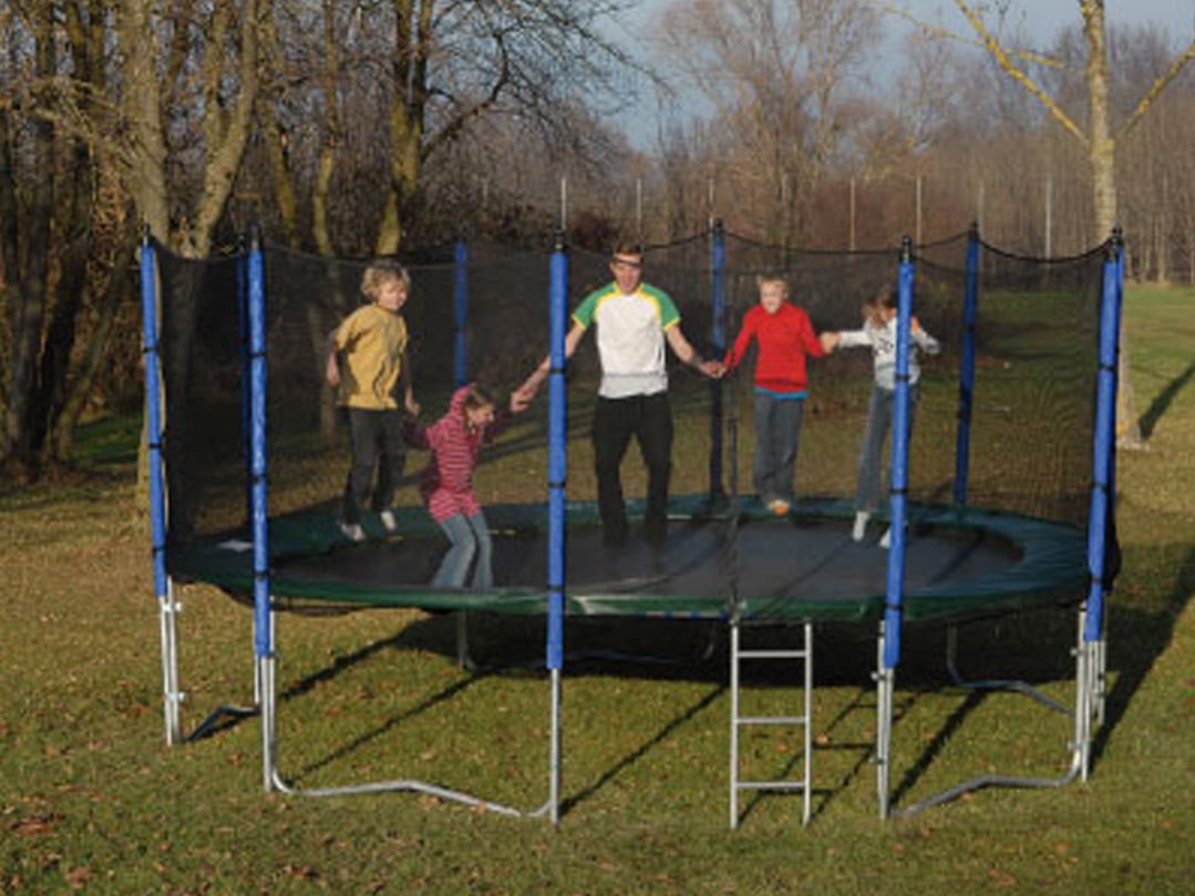 Safety net for garden trampoline