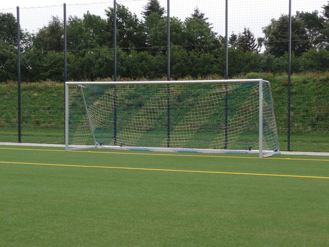 Mobile soccer goal PREMIUM PROTECTOR, fully welded with wheels, safety weights, and integrated net attachment