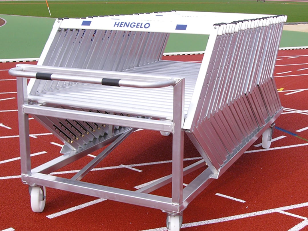 Hurdle cart for up to 20 hurdles