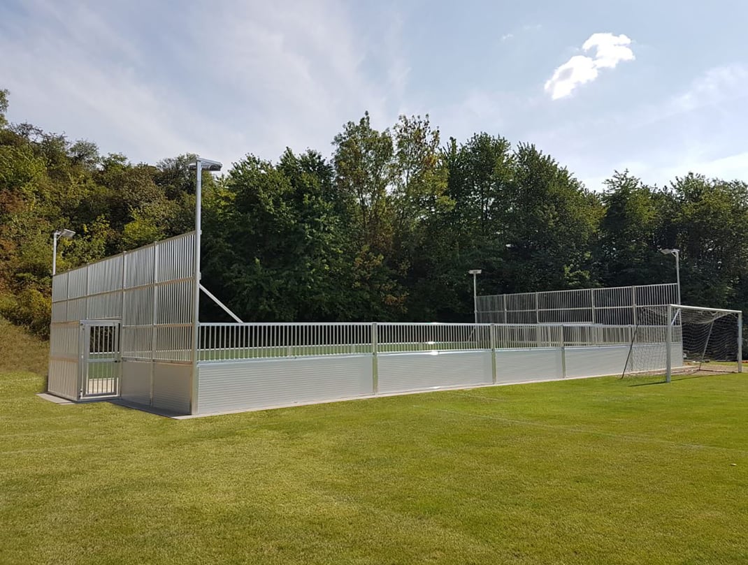 Addition Soccer Court ARENA PRO PLUS: LED lighting for large field sizes