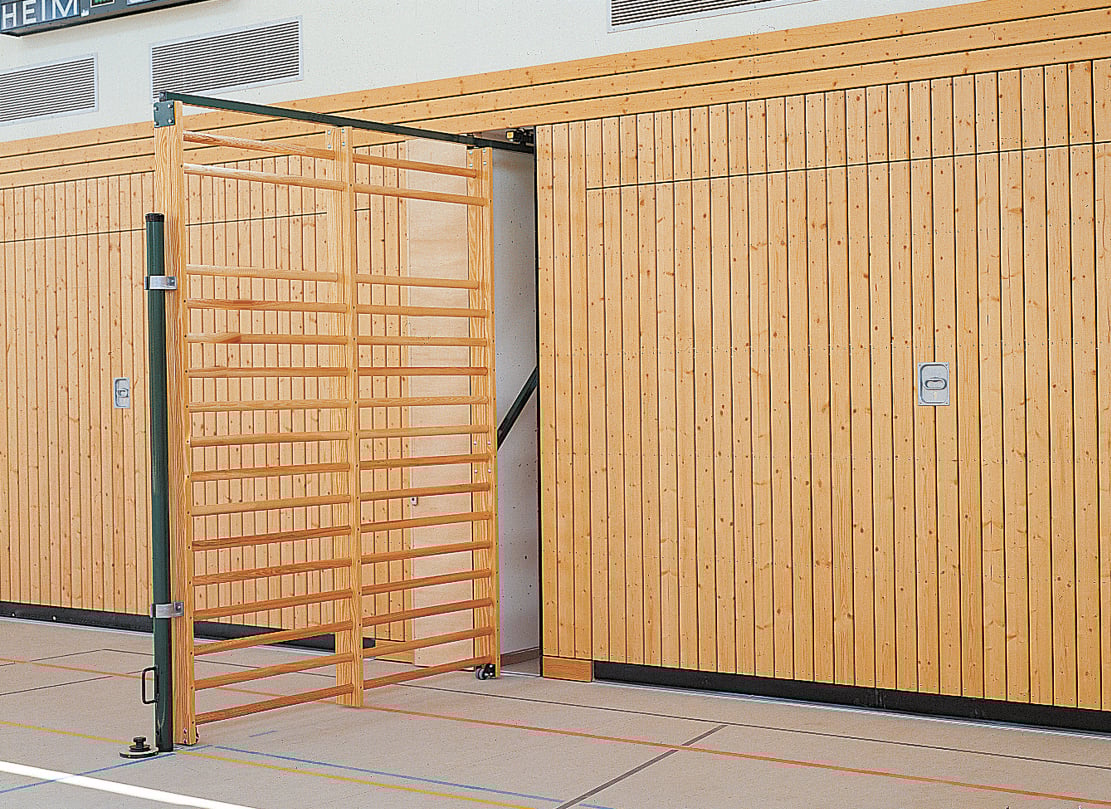 Double-field foldable climbing wall