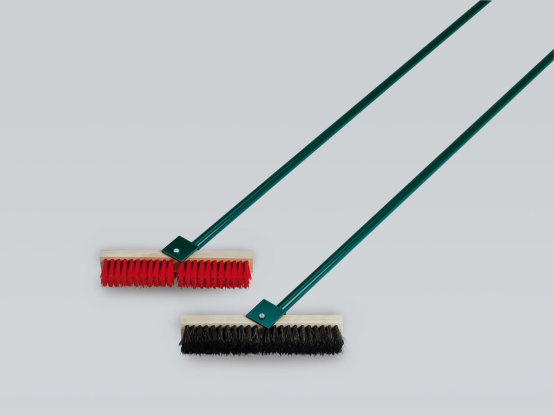 Line broom