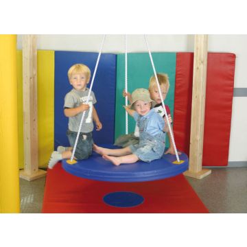 Round swing