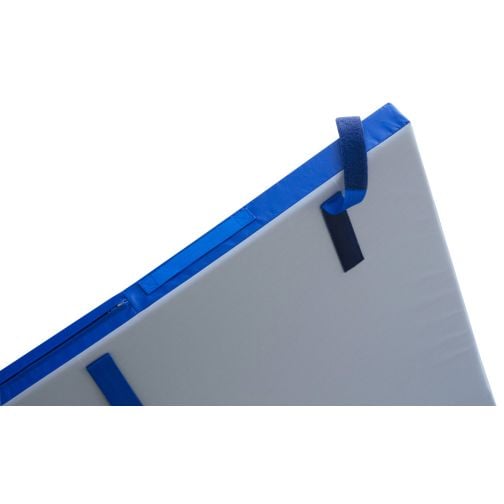 Impact protection mat for climbing walls