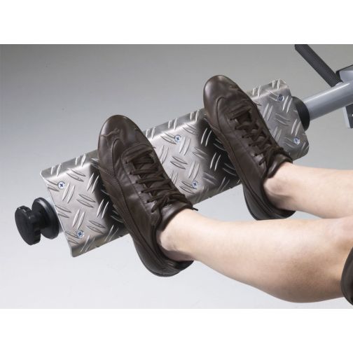 Combination device leg curl
