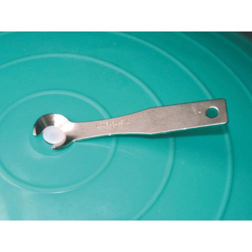 Plug lifter for large exercise balls