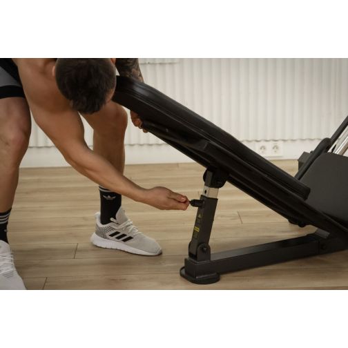 BH Fitness® Hack Squat