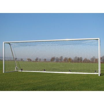 Mobile football goal, fully welded and equipped with transport wheels
