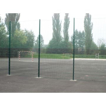 Steel ball catch fence system with wire mesh panels