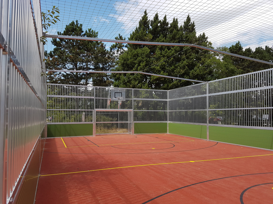 Upgrade Soccer Court ARENA PRO PLUS: Ceiling net construction