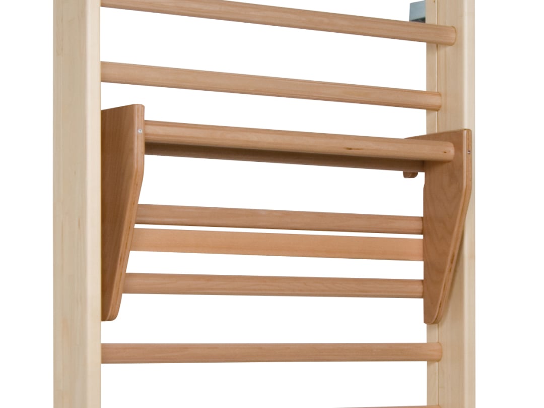 Curtain rung for climbing walls