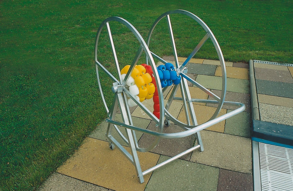 Reel cart with spool