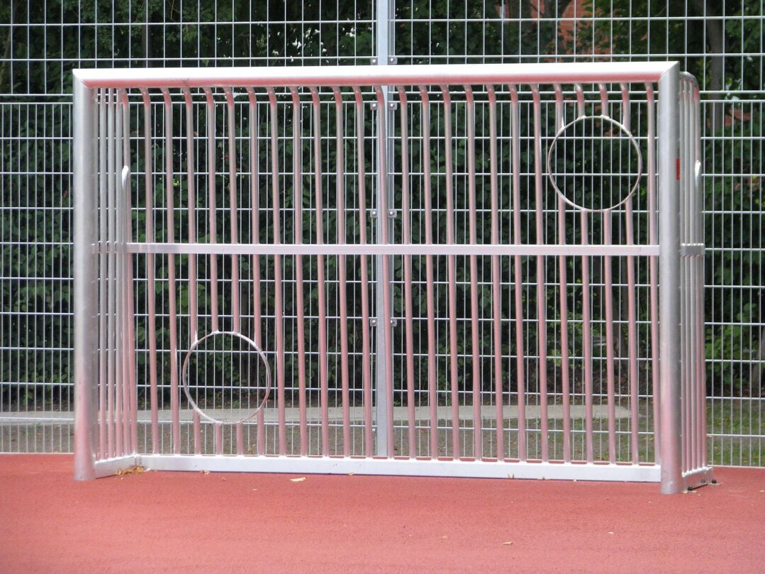 Kübler Sport® Bolzplatztor ALU SOLID with integrated goal wall