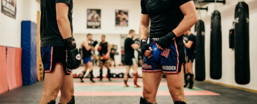 Tiefschutz fürs Boxen online kaufen bei Kübler Sport Boxsportler tragen einen Tiefschutz zum Schutz im Training oder Wettkampf