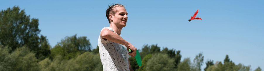 Jazzminton mit Schlägern und Ball – vielseitiges Rückschlagspiel für Freizeit, Garten und Sport